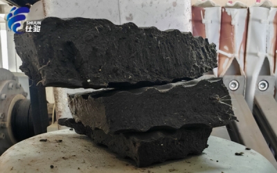 污泥增效劑:板框壓濾機(jī)脫水的卓越助力-青島仕駿